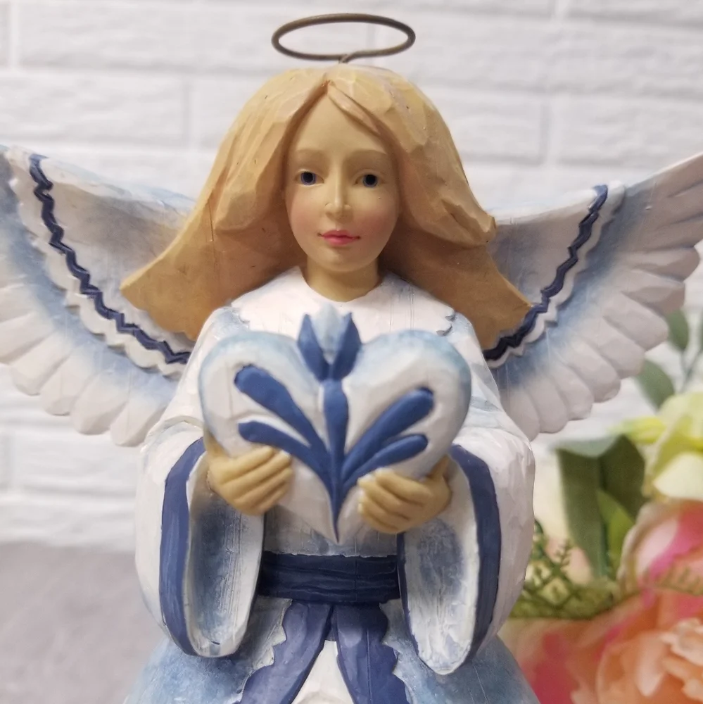 Jim Shore Angel Holding Heart (Psalms 33:11) - Picture 2 of 8